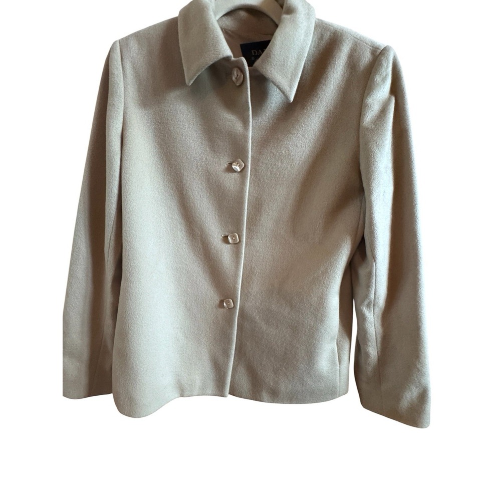 Dana Bachman Cream Cashmere Blazer Women's Size 6 Classic Pointed Collar Buttons